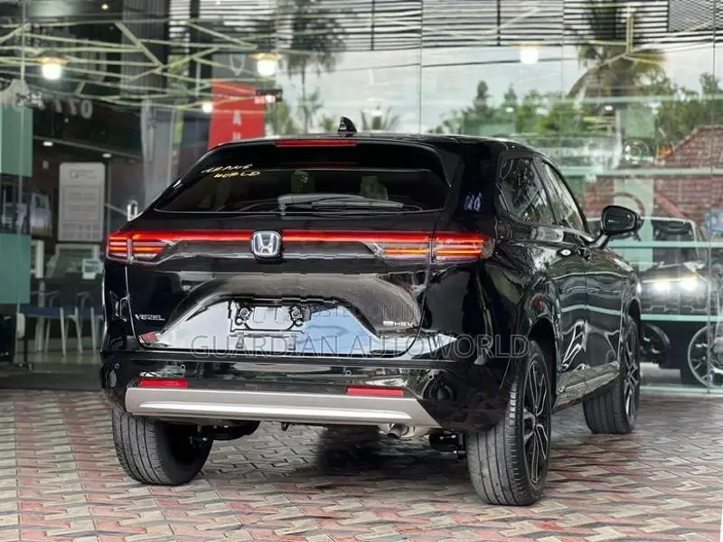 Honda Vezel Z Premium 2025