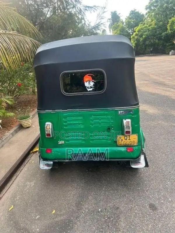 Bajaj RE 2006