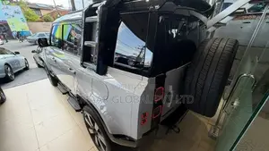 Land Rover Defender Fully Loaded Phev 2026