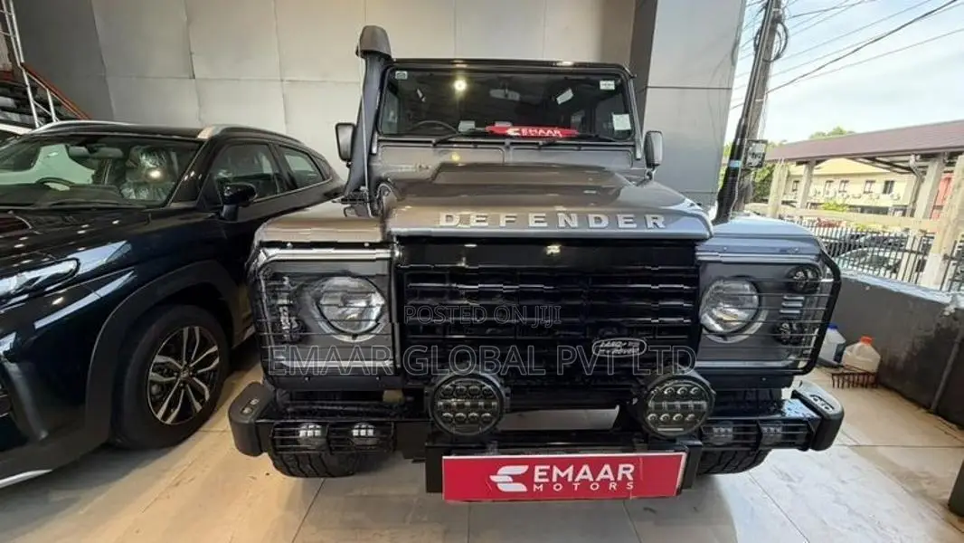 Land Rover Defender 2014