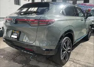 Honda Vezel Z Play 2025