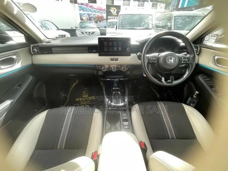 Honda Vezel Z Play 2025