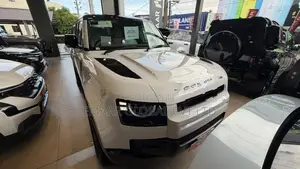 Land Rover Defender Fully loaded 2026