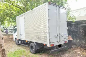 Mitsubishi Canter 2025