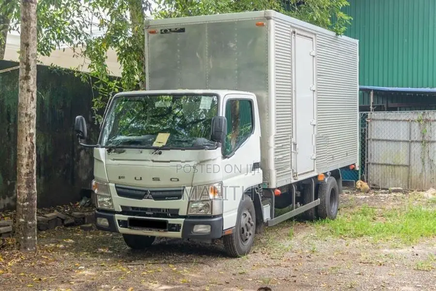 Mitsubishi Canter 2025