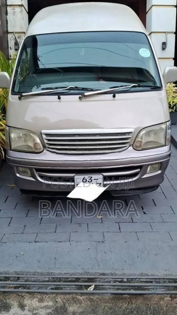 Toyota Dolphin 1995
