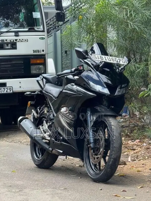 Yamaha R15 2019