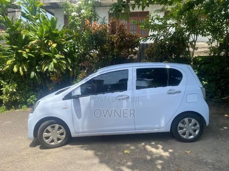 Daihatsu Mira 2017