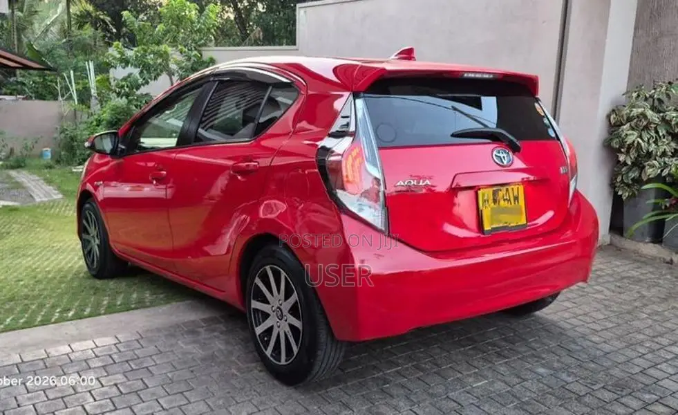 Toyota Aqua Urban S 45500km 2015