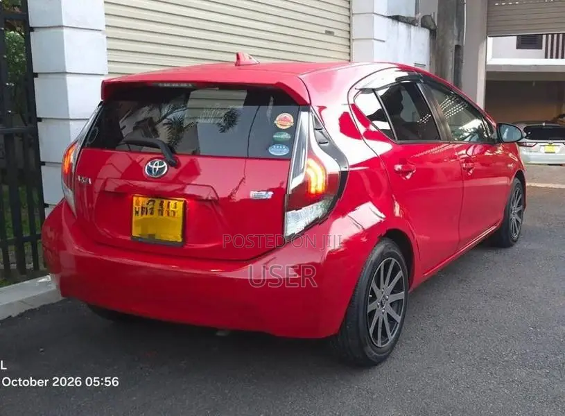 Toyota Aqua Urban S 45500km 2015