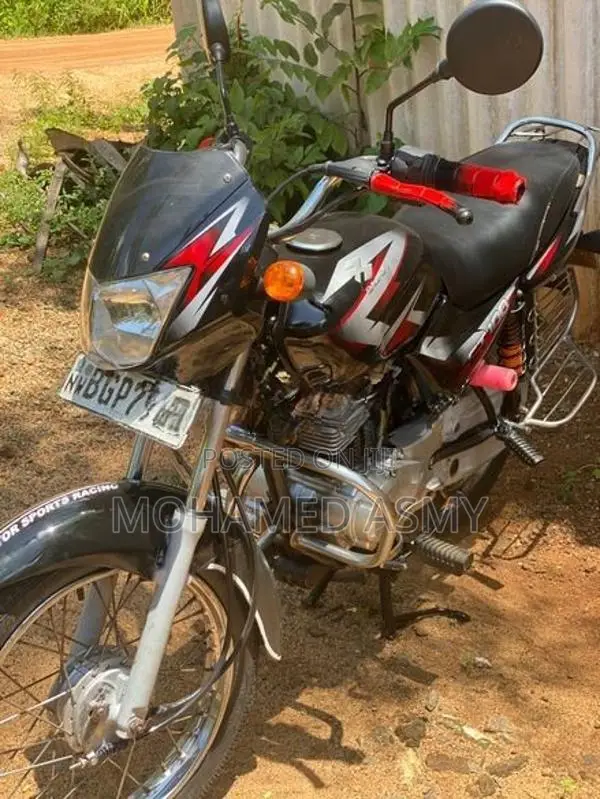 Bajaj CT100 2021