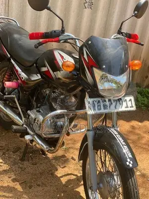 Bajaj CT100 2021