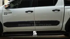Toyota Hilux Travo Door Molding