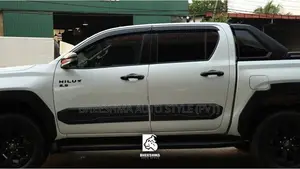 Toyota Hilux Travo Door Molding