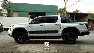 Toyota Hilux Travo Door Molding
