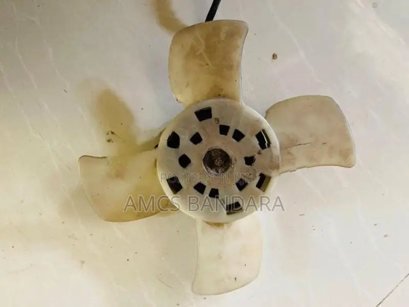 Toyota 100 AC Fan
