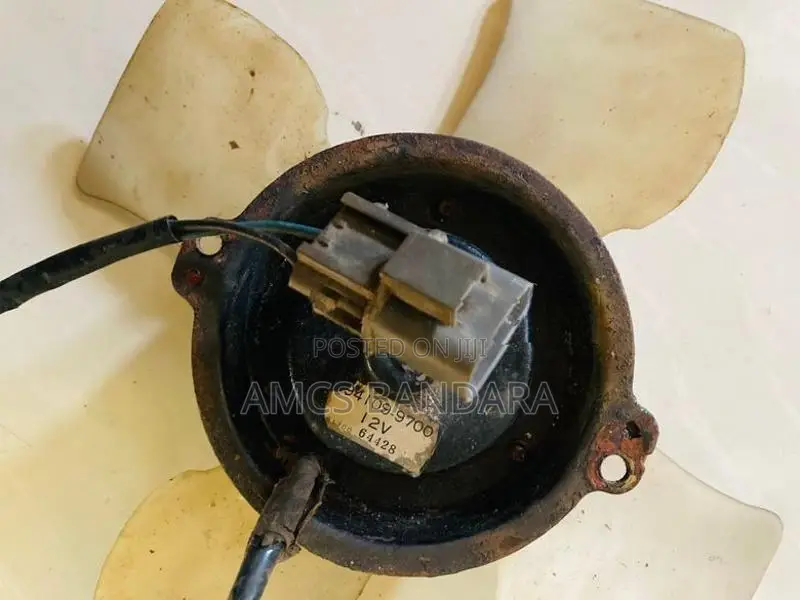 Toyota 100 AC Fan