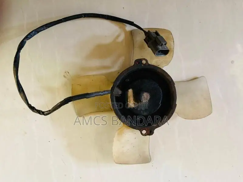Toyota 100 AC Fan