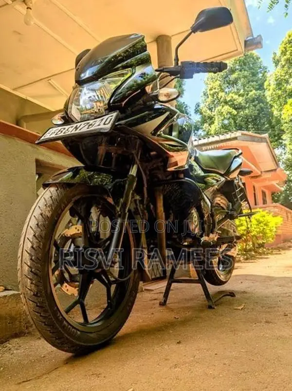 Bajaj Discover 150f 2015