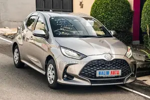 Toyota Yaris G-LED BRONZE 2025