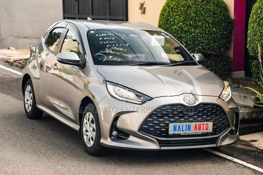 Toyota Yaris G-LED BRONZE 2025