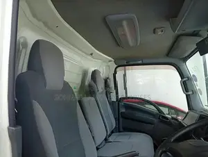 Isuzu Elf 2016
