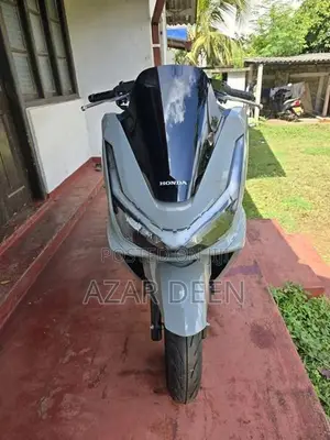 Honda PCX160 2025