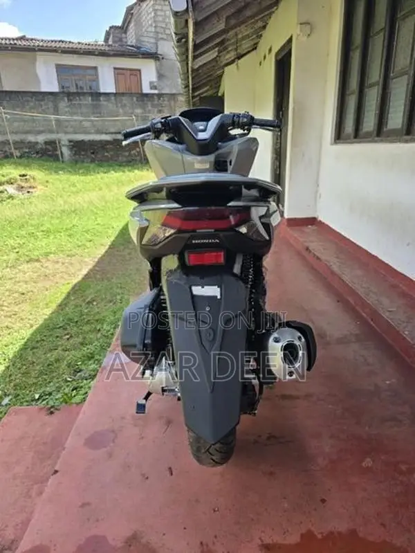 Honda PCX160 2025