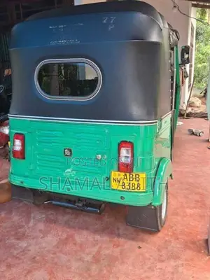 Bajaj RE Three Wheeler 2015