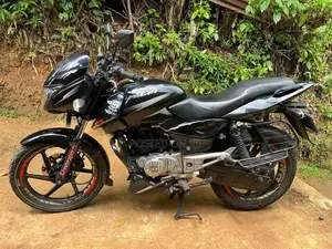 Bajaj Pulsar 150 2015