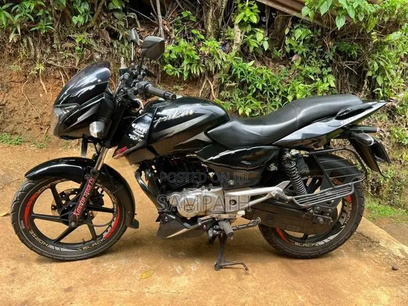 Bajaj Pulsar 150 2015
