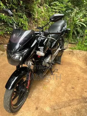 Bajaj Pulsar 150 2015