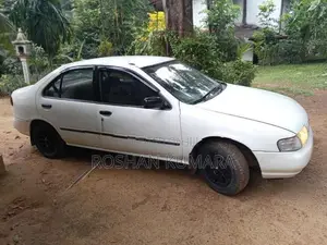Nissan Sunny fb14 1997