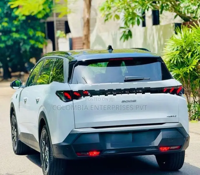 Peugeot 5008 Premium GTLine Hybri 2025