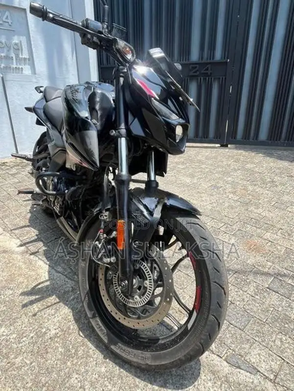 Bajaj Pulsar N160 2025