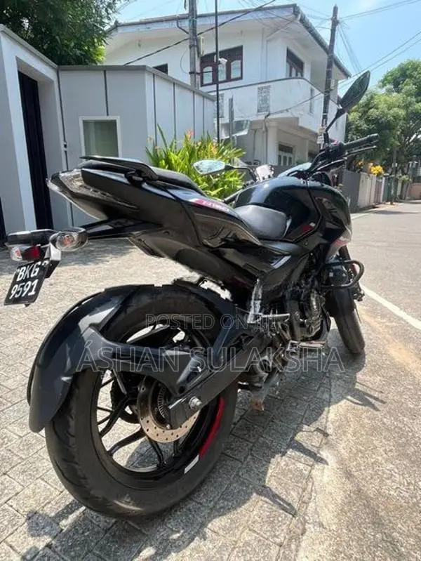 Bajaj Pulsar N160 2025
