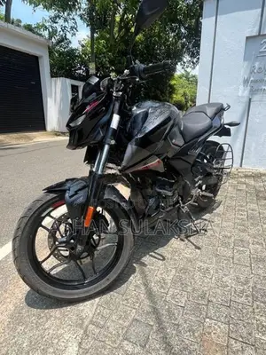 Bajaj Pulsar N160 2025