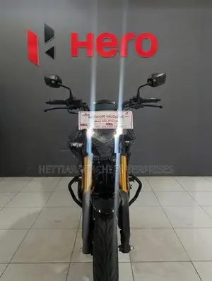 Hero Hunk 160R 4V 2026