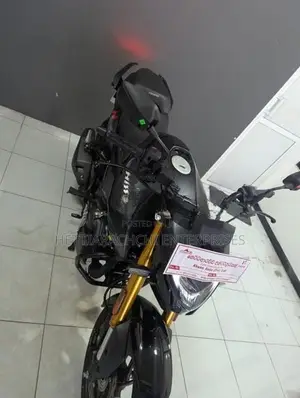 Hero Hunk 160R 4V 2026