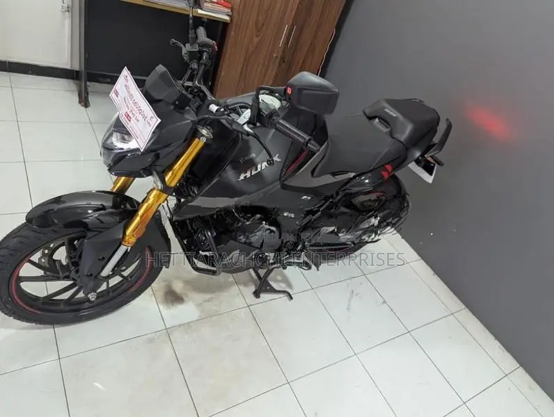 Hero Hunk 160R 4V 2026