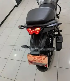 Hero Hunk 160R 4V 2026