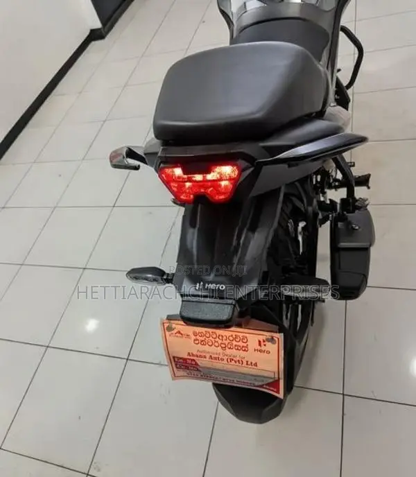 Hero Hunk 160R 4V 2026