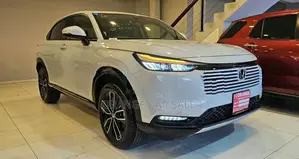 Honda Vezel Z Pre 4way 10 speak< 2024