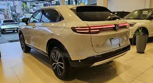 Honda Vezel Z Pre 4way 10 speak< 2024