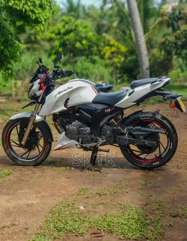 TVS Apache RTR 200 2016