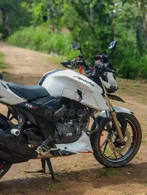 TVS Apache RTR 200 2016