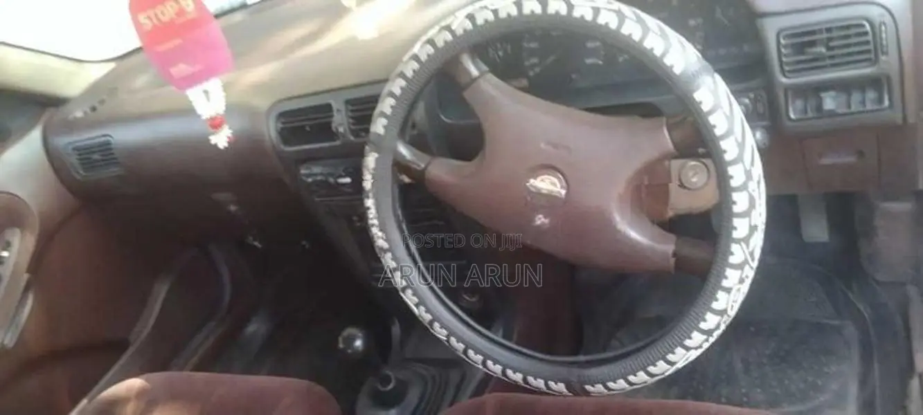 Nissan Sunny 1991