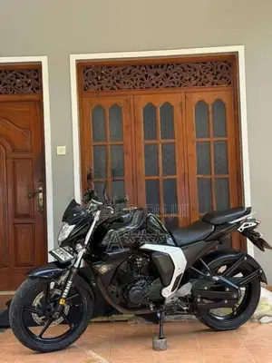 Yamaha FZs V2 2015