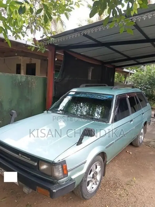 Toyota Corolla KE72 DX Wagon 1985