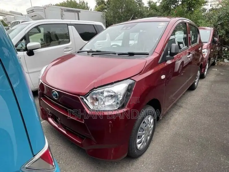 Daihatsu Mira 2025